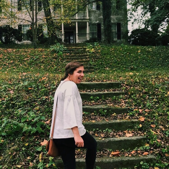 Meet your Posher, Lily - Picture 1 of 1